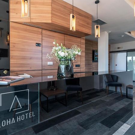 Hotel Aloha Ni Kültér fotó