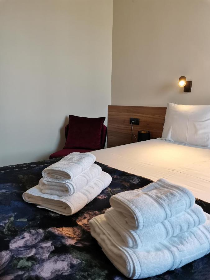 Hotel Aloha Ni Kültér fotó