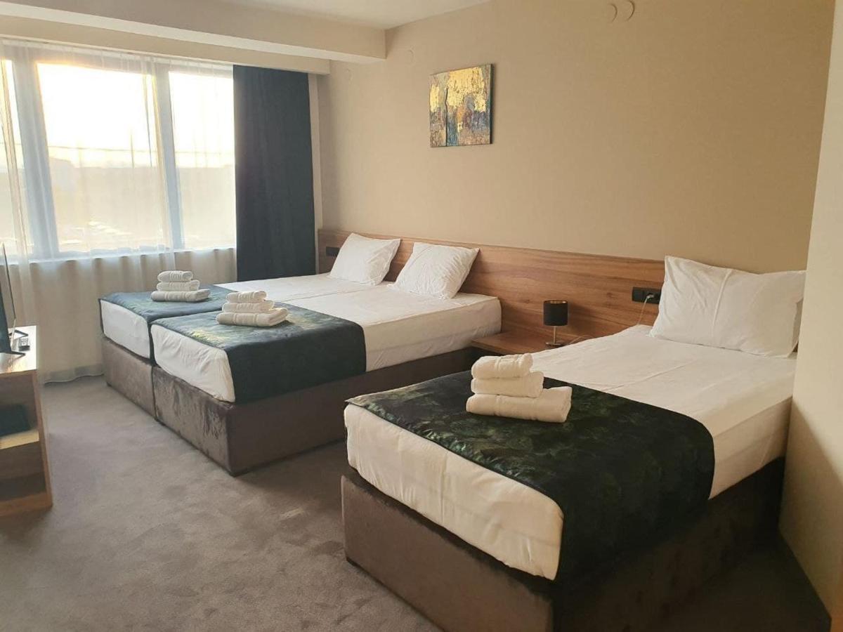 Hotel Aloha Ni Kültér fotó
