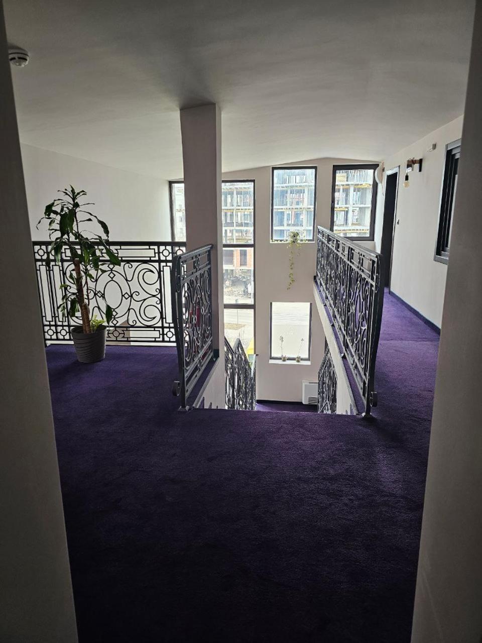 Hotel Aloha Ni Kültér fotó