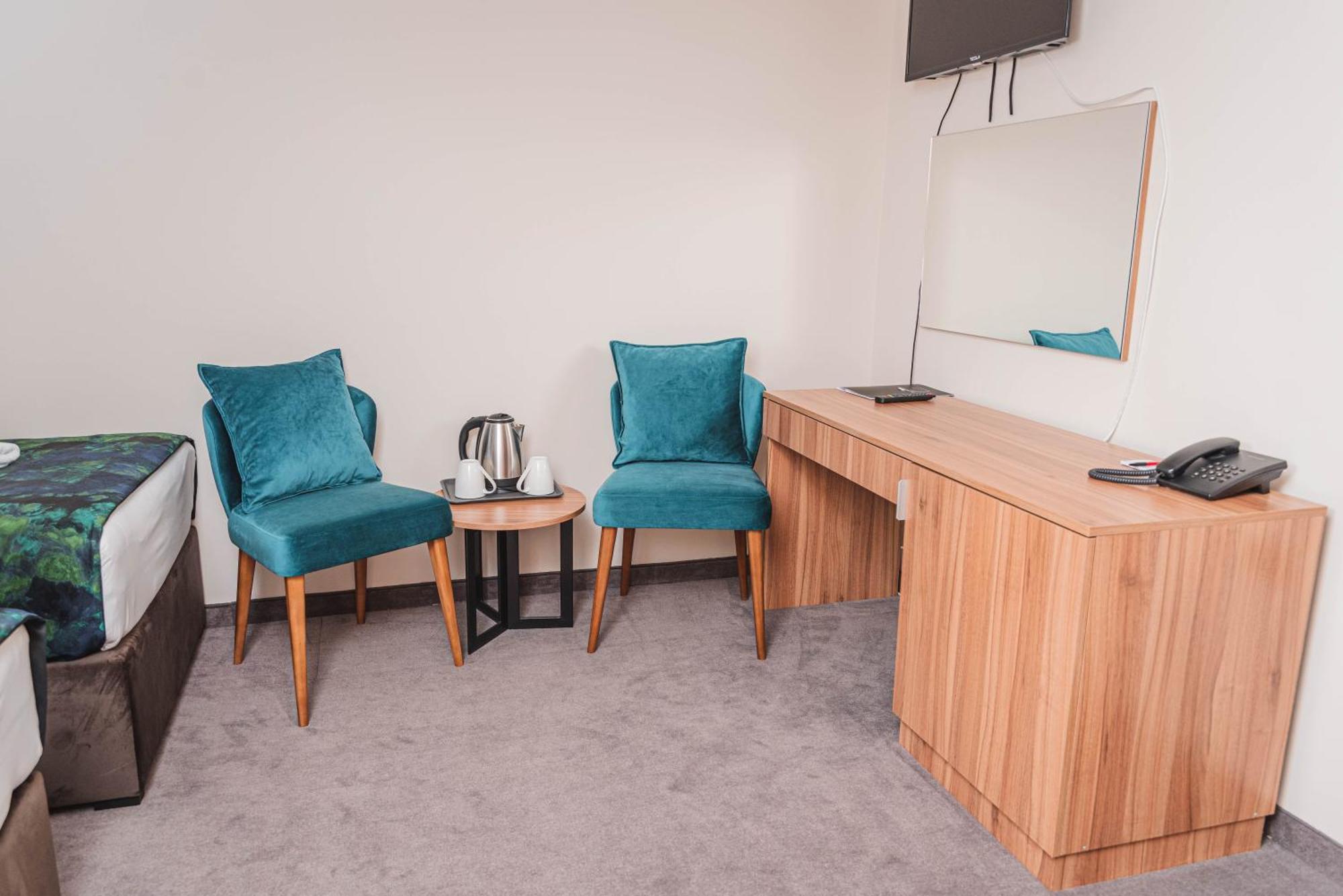 Hotel Aloha Ni Kültér fotó