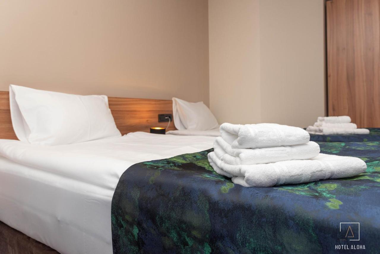 Hotel Aloha Ni Kültér fotó